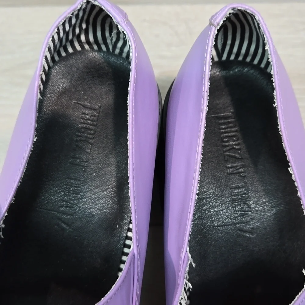 Vintage Trickz N' Treatz by Dolls Kill Tractor Platform Chunky Y2K shoes 11